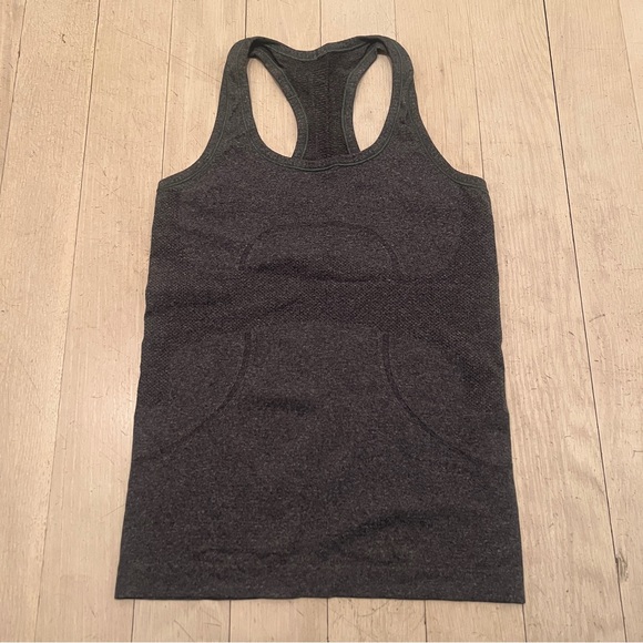 Lululemon Swiftly Tech Racerback in Heathered Black Size 4 - Picture 5 of 12